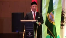 Ketua MUI Kabupaten Bekasi Prof KH Mahmud menyerukan Pilkades damai dan bermartabat. (Posnews/Ist)