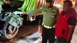 Kondisi truk boks dan truk tronton setelah kecelakaan maut di Tol Sergai. (Posnews/Ist)
