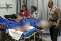 Korban mendapat perawatan di rumah sakit. (Posnews/Polsek Alak)
