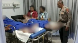 Korban mendapat perawatan di rumah sakit. (Posnews/Polsek Alak)

