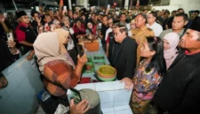 Penataan pedagang dan kawasan Pasar Kramat Jati Jakarta Timur menjelang revitalisasi 2027. (Posnews/Kominfo)