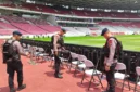 Personel Brimob Polda Metro Jaya mensterilisasi SUGBK jelang laga FIFA ASEAN Cup 2026. (Posnews/Humas PMJ)
