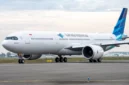 Istimewa, Pesawat Garuda Indonesia dialihkan ke Bandara Kertajati akibat sebaran abu vulkanik erupsi Gunung Anak Krakatau. (Posnews/Ist)
