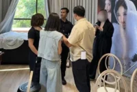 Petugas Imigrasi Tangerang menindak enam WN China yang menjalankan jasa fotografi menggunakan izin tinggal kunjungan wisata. (Posnews/Ist)
