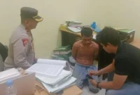 Polisi memeriksa pelaku pembunuh wanita hamil tujuh bulan tewas di Babelan Bekasi. (Posnews/Ist)
