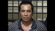 Polisi mengamankan Adi Susanto terkait penembakan di lapak sabung ayam Mesuji. (Posnews/Ist)