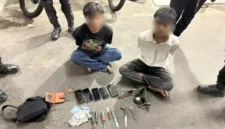 Polisi mengamankan dua pemuda diduga begal dalam patroli dini hari di Jakarta Timur. (Posnews/Ist)