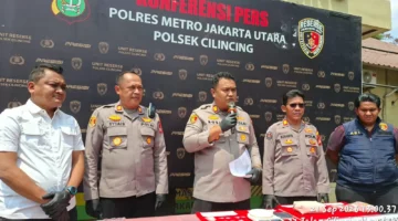 Polisi mengungkap kasus peredaran sabu di kawasan Kampung Bahari, Jakarta Utara, dan menangkap lima orang. (Posnews/Humas Polres Metro Jakut)
