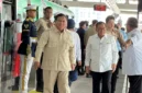 Presiden Prabowo Subianto dan Gubernur DKI Jakarta Pramono Anung saat peresmian LRT Kelapa Gading-Manggarai. (Posnews/Setpres)
