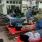 Santri Pondok Pesantren Manbaul Hikam Sidoarjo mendapat perawatan setelah diduga terdampak keracunan MBG. (Istimewa)