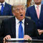 Pemerintahan Trump ajukan banding darurat ke Mahkamah Agung soal pembatasan surat suara pos jelang pemilu sela November. Dok: Istimewa.