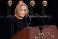Gloria Steinem, penulis dan aktivis yang menjadi simbol gerakan perempuan Amerika Serikat, meninggal dunia pada Rabu di rumahnya di New York City. Dok: Istimewa.