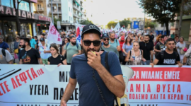 PM Yunani Kyriakos Mitsotakis janjikan pemangkasan pajak dan kenaikan gaji jelang pemilu, di tengah protes buruh atas biaya hidup tinggi. Dok: Istimewa.