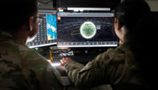 AS mengonfirmasi pengoperasian senjata militer di orbit bumi. Simak rincian pengakuan Douglas Schiess serta respons Tiongkok dan Rusia. Dok: Istimewa.