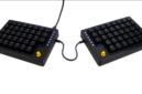 Pengembang merilis keyboard split open-source Tiwaz dengan dua joystick dan soket hot-swap. Simak spesifikasi teknis dan panduan rakitnya. Dok: Istimewa.