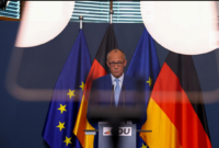 Kanselir Jerman Friedrich Merz hadapi krisis politik usai kekalahan parah Partai CDU di pemilu regional. Simak rincian analisis perolehan suara AfD. Dok: Istimewa.