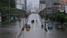 Otoritas Bangkok menetapkan status bencana di seluruh 50 distrik akibat banjir parah. Simak laporan curah hujan ekstrem dan imbauan gubernur. Dok: Istimewa.