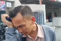 Sopir Ketiduran, Alphard Hantam Belasan Kendaraan di Surabaya
