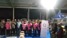 Warga Kuta Tengah mengungsi akibat aktivitas Gunung Sinabung di Kabupaten Karo, Sumatera Utara. (Posnews/Humas Polri)