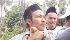  Aji Cahyono Putra, tersangka kasus dugaan gangguan ibadah jemaat GKPI di Rajeg, Kabupaten Tangerang.
