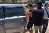 Dua pegawai dapur MBG di Desa Lenteng Timur, Sumenep, yang ditangkap polisi terkait dugaan penyalahgunaan sabu.