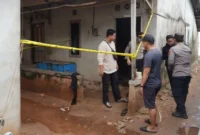 Garis polisi di lokasi penembakan sadis yang menewaskan seorang warga di kontrakan Jalan Payak Ubi, Toboali, Bangka Selatan. (Posnews/Polres Bangka Selatan
