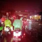 Jalan Raya Cibaduyut Bandung Banjir Setinggi 50 Cm, Kendaraan Mogok Massal.