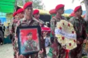 Jenazah Letda Inf Jihad Ahmad Al Rasyid saat tiba di Sorong, Papua Barat Daya, sebelum pemakaman militer.
