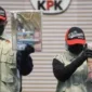 KPK memaparkan barang bukti dalam kasus dugaan korupsi dana siap pakai BNPB senilai Rp148 miliar. (Posnews/Ist)
