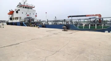Kapal MT Global 168 yang diamankan tim gabungan bersama barang bukti ketamin di Pelabuhan Belawan, Sumatera Utara. (Posnews/Ist)