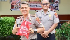 Kapolda Bengkulu Irjen Pol. Yudhi Sulistianto Wahid bersama Kabid Humas Polda Bengkulu Kombes Pol. Imam Wijayanto. (Posnews/Humas Polda Bengkulu)