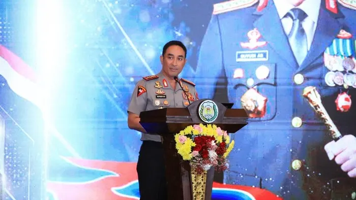 Kapolri Jenderal Polisi Suyudi Ario Seto menyampaikan arahan Commander Wish agar anggota Polri memahami kebutuhan masyarakat dan memberikan pelayanan nyata. (Posnews/Humas Polri)
