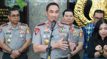 Kapolri Jenderal Polisi Suyudi Ario Seto menyiapkan program Poliran untuk membantu pengangguran memperoleh pelatihan dan pekerjaan.
