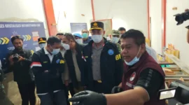 Kapolri Jenderal Suyudi Ario Seto bersama aparat gabungan saat mengungkap laboratorium sabu dengan barang bukti sekitar 1,2 ton di Pidie, Aceh.