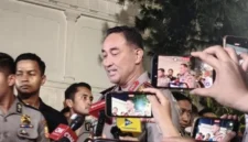Kapolri Jenderal Suyudi Ario Seto menyampaikan perkembangan penetapan 11 korporasi tersangka kasus karhutla di Istana Kepresidenan Jakarta.