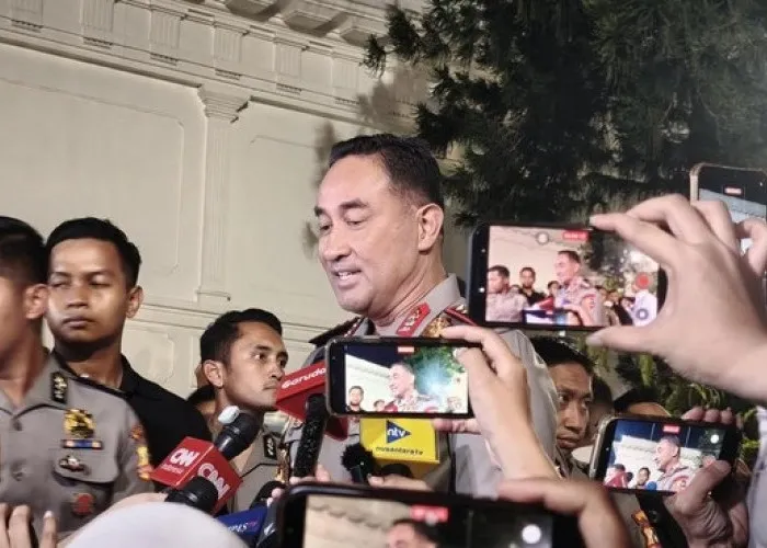 Kapolri Jenderal Suyudi Ario Seto menyampaikan perkembangan penetapan 11 korporasi tersangka kasus karhutla di Istana Kepresidenan Jakarta.

