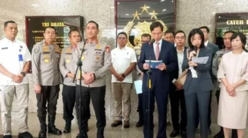 Kapolri Jenderal Suyudi Gandeng Tiongkok Bongkar Sindikat Clandestine Lab Terbesar di Aceh.
