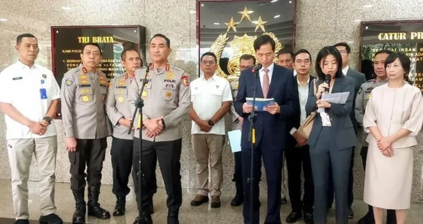 Kapolri Jenderal Suyudi Gandeng Tiongkok Bongkar Sindikat Clandestine Lab Terbesar di Aceh.
