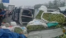Kecelakaan beruntun 15 kendaraan di Tol Cipularang KM 91 arah Jakarta.
