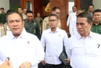 Kepala Bareskrim Polri Komjen Pol. Asep Safrudin bertemu Menteri Pertanian Andi Amran Sulaiman membahas dugaan pelanggaran tata niaga pangan. (Posnews/Ist)