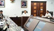 Kepala Staf Kepresidenan Listyo Sigit Prabowo menyampaikan kesepakatan penjualan obat bebas dan obat bebas terbatas di gerai Koperasi Desa Merah Putih. (Posnews/Ist)