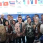 Menteri Perdagangan Budi Santoso menyaksikan penandatanganan MoU antara eksportir Indonesia dan buyer dari 22 negara pada Trade Expo Indonesia 2026 di ICE BSD, Tangerang. (Posnews/Kemendag)
