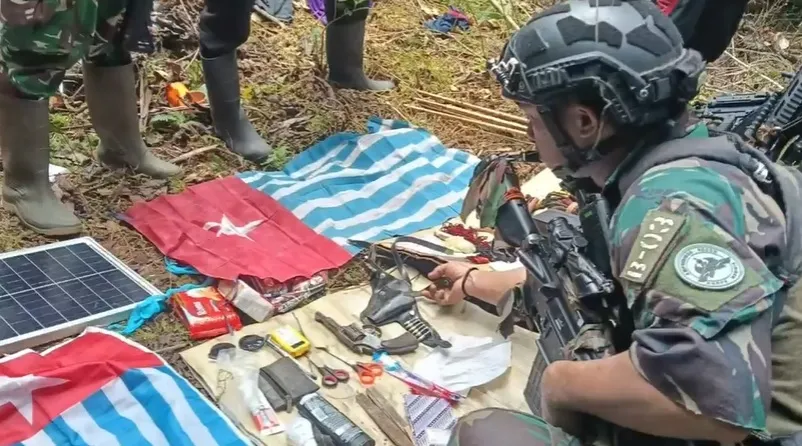 Pasukan gabungan TNI melakukan operasi pengamanan di wilayah Maybrat Papua Barat Daya
