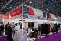 Paviliun Indonesia menampilkan produk fesyen dan tekstil pada Saudi Fashion & Tex Expo 2026 di Jeddah, Arab Saudi. (Posnews/Kemendag)
