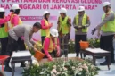  Peletakan batu pertama renovasi SD Kemala Bhayangkari 1 Rorotan Jakarta Utara. (Posnews/Humas Polres Metro Jakut)
