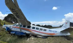 Pesawat Asian One Air Keluar Landasan di Papua Tengah, 2 Anggota TNI Terluka