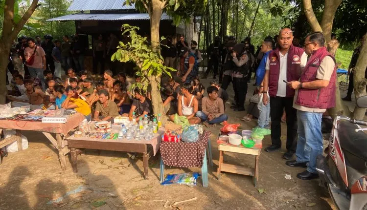 Petugas gabungan Bareskrim Polri menggelar operasi penggerebekan di sejumlah wilayah rawan narkoba di Sumatera Utara. (Posnews/Ist)