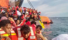 KMP Batumandi Terbakar di Merak, Nelayan Bantu Evakuasi Bayi dan Anak-anak