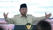Presiden Prabowo Subianto saat menghadiri penyerahan hasil penertiban kawasan hutan di Kejaksaan Agung Jakarta. (Posnews/Biro Pers Kepresidenan)