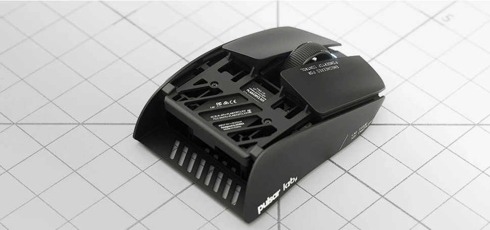 Pulsar meluncurkan mouse gaming X2F CrazyLight berdesain fingertip. Simak spesifikasi sensor 42K, polling rate 8K, dan harga resminya. Dok: Istimewa.